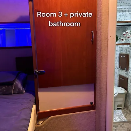 Hotel en barco Yachtannablu