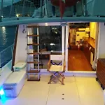 Botel Yachtannablu Porto Venere