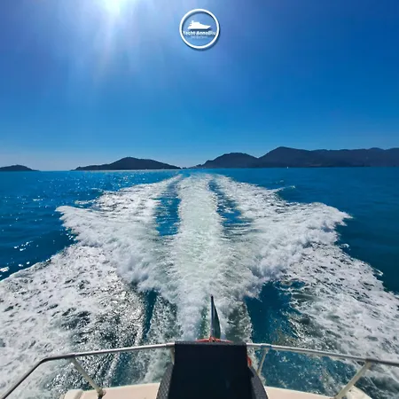Yachtannablu 船上ホテル *