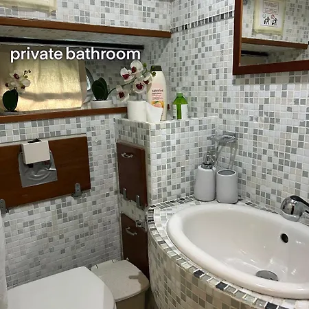 Yachtannablu *