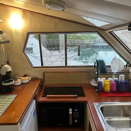 Båthotell Yachtannablu *
